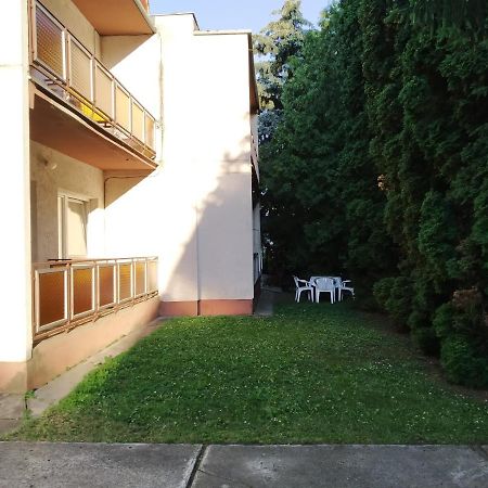 Ildiko Apartman Apartment Hajduszoboszlo Exterior photo