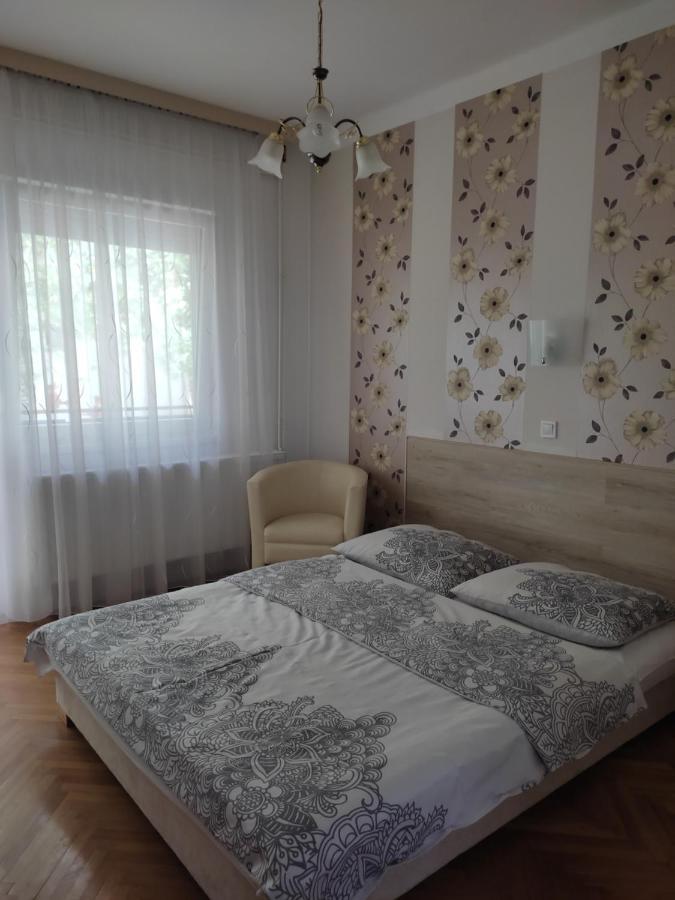 Ildiko Apartman Apartment Hajduszoboszlo Exterior photo